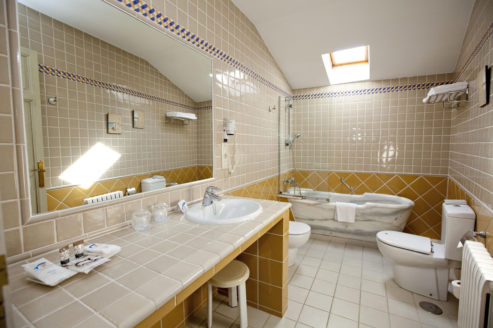 Termas De Cuntis - Hotel Castro Do Balneario Экстерьер фото